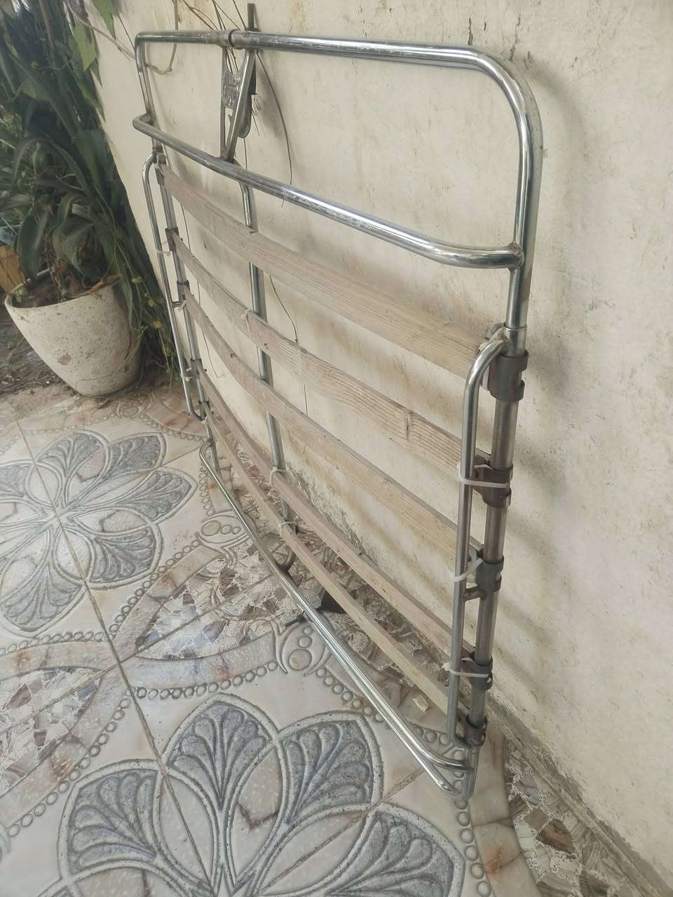 السلام عليكم سيبايه سحاره للبيع كامله راصطاتهه كامله  تكعد ع السايبا والطيبه والشيري وهواي سيارات تكعد عليهه بعد مكاني كوت عزه القديمه /***********
