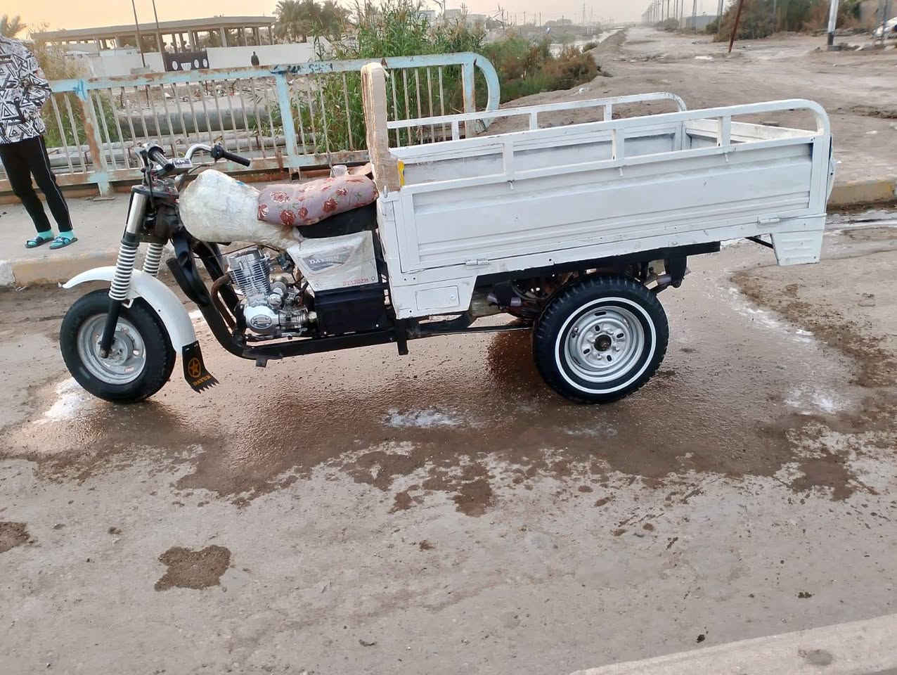 سلام عليكم للبيع مديل 15 رقم نكليزي توه معمره كله جديد سعر خاص مكاني ناصريه مركز   ***********
