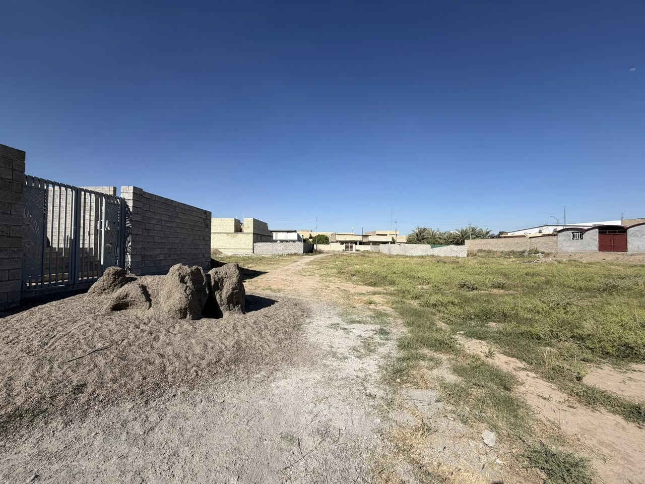 عرض جديد من علي الشمري للعقار

قطعه ارض سكنيه للبيع

مساحه 200متر وجه 10متر نزال 20متر 

الموقع حي الأمير خلف شارع الفرات موقع مميز 

منطقها كلها بيوت بلد متوفر ماء كهرباء

للاستفسار عن السعر اتصل ***********
