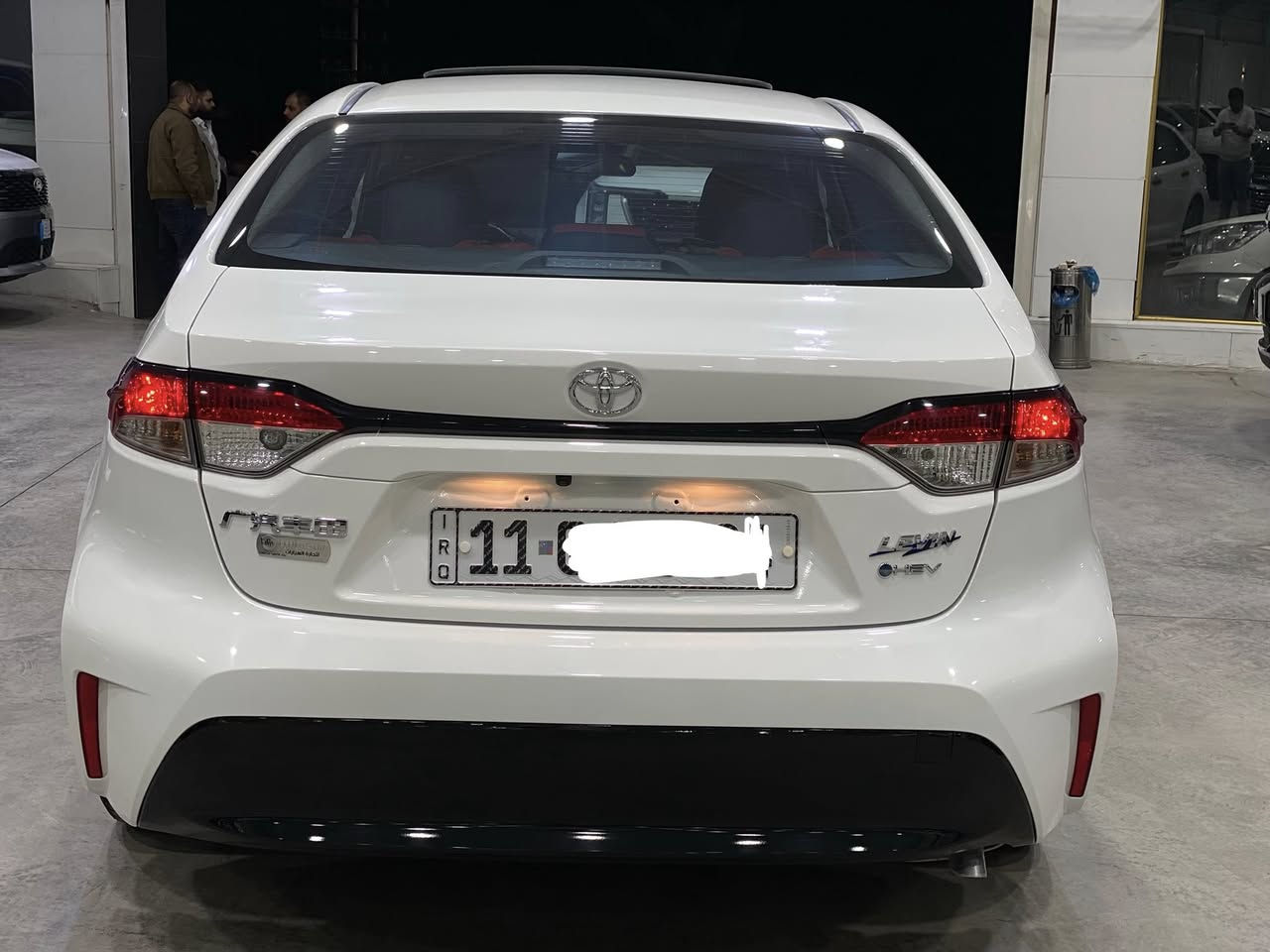 تويوتا كورلا 2024 هايبرد ماشية 20 الف كيلو و رقم بغداد الجديد تحويل مباشر 
السيارة فول مواصفات 1/1 كرسي عادي
و داخل لون احمر و اسود جلد اصلي وفتحة السيارة مكفولة كفالة عدا بيها 
طختين بسيطة ترجع بارد سيارة جديدة السعر هو 14500 الف دولار او 145 ورقة و بيه مجال  ومكاني بغداد ورقمي للاتصالو استفسار *********** السيارة بصمة و سلايد و كرسي عادي و داخل لون احمر و اسود جلد و رادار امامي وتثبيت مسار و وكامرة خلفية و دشبول ديجتال و شاشة كبيرة و اوتو هولد وهاند بريك لمس وبعد هواي مواصفات
