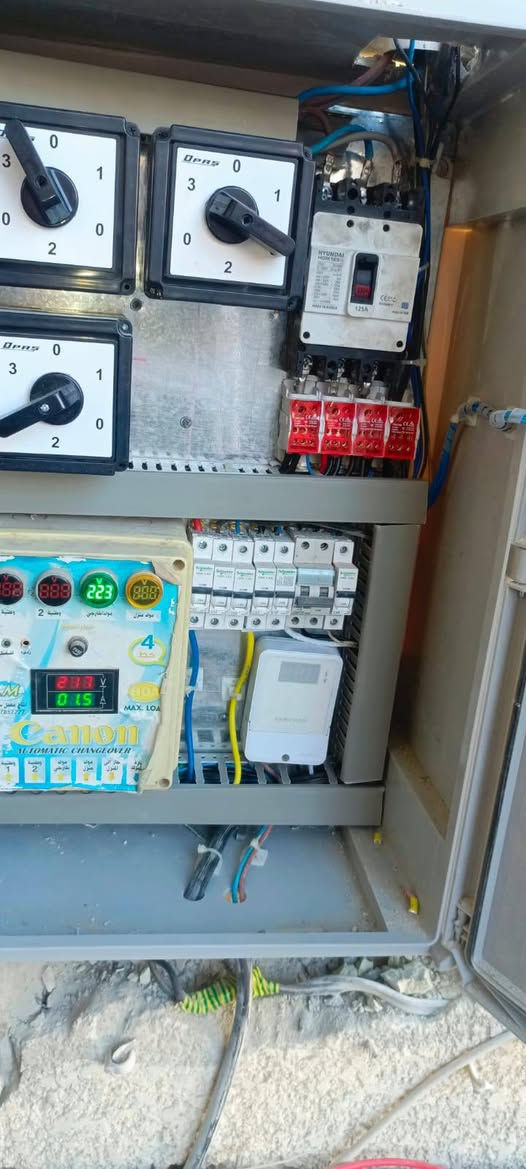 تأسيس كهرباء و عمل بوردات المنازل 
***********
***********
