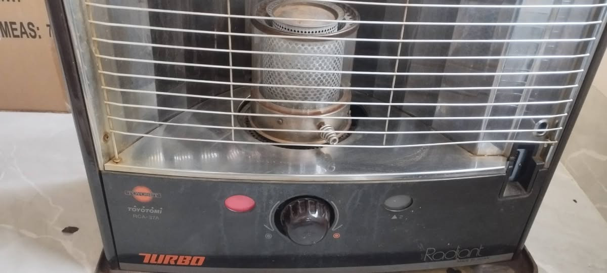 للبيع
السعر 45 بيها مجال 
شرط شغال كل عيب مابيه


**إذا كنت صاحب هذا الإعلان وتريد حذفه لأي سبب، رجاءا أرسل رسالة إلى الدعم الفني**