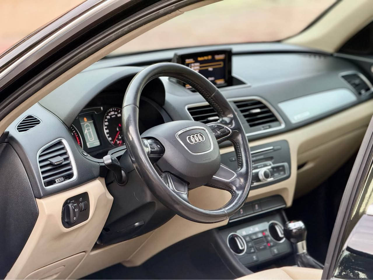 ‎‏﷽

AUDI Q3 - 2017 - QUATTRO 📦🖤 

ئاودی q3 ٢٠١٧ 

سعر مناسب بلاش 138$ و مەجالێکی برایانە 

مواسەفات خلیجی فوول 
سەیارەکە بەس بۆنیدی جەلاتینە بێ دەعم و ئیرباگ 
بە شەرت بەس جەلاتین 
سەنەوی و ڕەقەمی تازەیە تا ٢٠٣٠ 
١٤٠ هەزار کیلۆمەتر ڕۆشتووە زۆۆر تازە ماوەتەوە 
گێڕ و مەکینە بە شەرتە و نەکراوەتەوە 
تەقە و ڕەقەی تیا نییە بە شەرت زۆر توند و تۆڵە 
سارد و چاڵ و شوختی نییە بە شەرت 
هیچ نوقسانی تیا نییە سەیارەکە بۆ هیچ مەگەڕێ 
هەموو گیانی لەسەر دەقی شەریکە ماوەتەوە 

مواسەفات : 

پانۆراما 
ناو زەرد 
کوشن جلد 
کوشن کارەبا 
تەبرید مەرکەزی 
حاسە 
شاشە 
برێک بەسمە 
ئۆتۆ ستارت ستۆپ 
ئۆتۆ هۆڵد 
تراکشن کۆنترۆڵ 
گێڕ ئۆتۆماتیک و عادی 
گێڕ سپۆرت 
لایت پێش و دوا لید 
لایت زینۆن بیلادی 

زۆر مواسەفاتی تر 

سعر مناسب بلاش 138$ و مەجالێکی برایانە

📞 0772 531 4474 السليمانية, العراق
