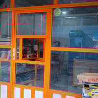 جامخانه للبيع ارتفاع 2 ونص وطول 3 متر   للتواصل والاستفسار الإتصال على...