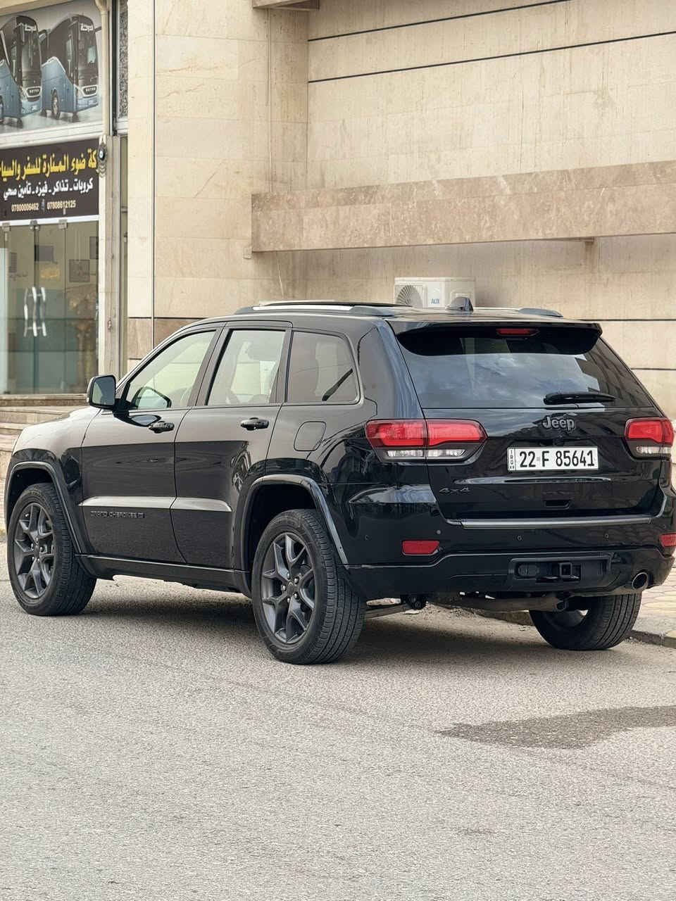 سلام عليكم
للبيع جيب شيروكي فول للاخير 1/1 
موديل 2021 
6سلندر 
حادث حاملغ بنيد 
مواصفات 
بنراما 
تبريد تدفئه كشنات 
ردار امامي خلفي 
اوتو ستوب
مواصفات بعد هواي 
سياره جاهزه من كولشي نقص برغي مابيها 
تبريد كير مكينه حداديه كفاله 
السعر 253 وبيها مجال لشراي 
***********
