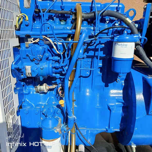 سلام عليكم
للبيع مولده بلادي أوربي نوع بيركنز انكليزي أربعة سلندر سوبر 98 ملم 65 كيفي عدد ساعات التشغيل العمل 571 ساعة سعر اتصال على رقم ***********
***********
