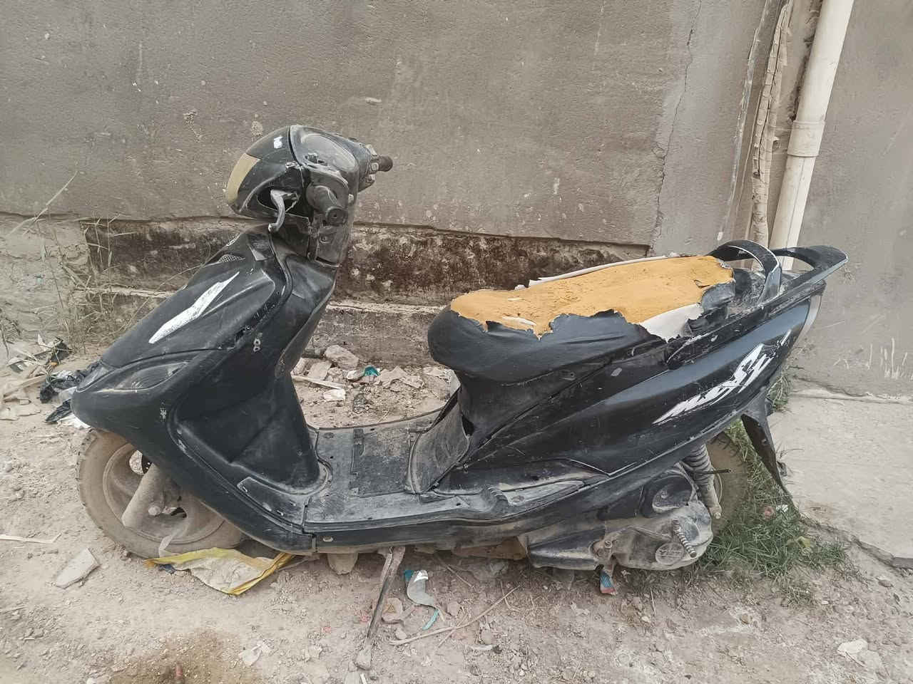 سلام عليكم شباب
دراجه ماكس  كوم حديد ب75 
العنوان كربلاء طويريج 
الرقم ***********
@الجميع

