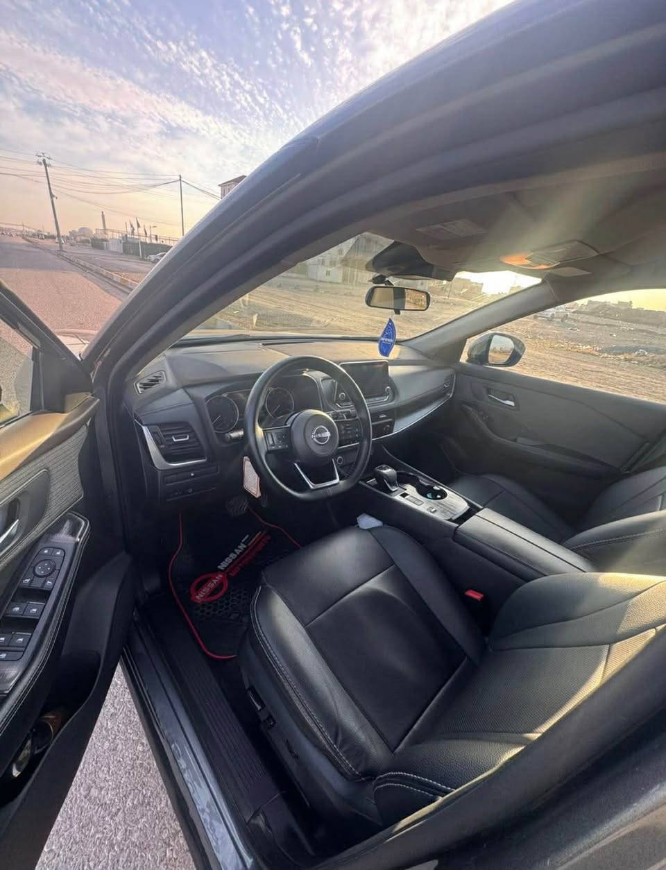 Nissan rogue sv 2023 دەرگای سایەقی بە بیلاد گۆڕاوە بەبێ بۆیاغ پشتو پێشی کەپسەو بەبێ ژورێ ئێڕباگ بەس شانی تەقیوەو سیستەمە بەبێ مەسروفەو دینارەک مەسروفی تێدانیە هەموو گیانی بە شەرت تەحویل وەکالە بە شەرت ☎️*********** أربيل, العراق
