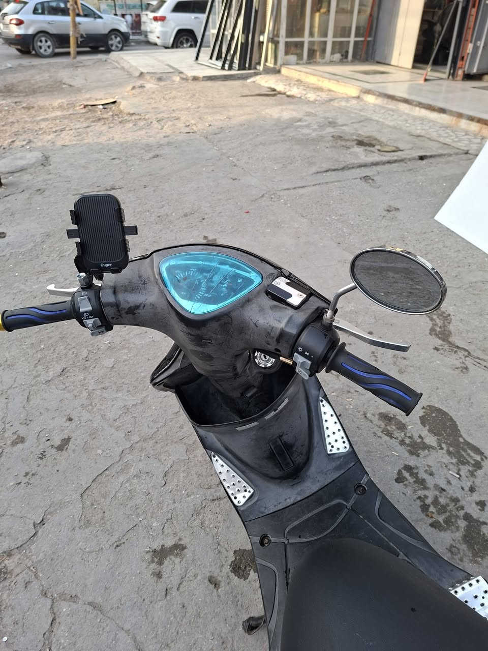 ماكس عدله للبيع دراجه تخبل مشيها وشلعتها قويه تايرات ويلاكب ابو 50الف شاده الثكيل فقط الكفرات تجاري لين مكسورات مالتها والوياله الاصليه موجودات هم وياها كابريتر الاصليه بيها هم قفلها 500الف اليحب يشتري هلا بي العنوان بغداد جديده رقم الموبيل ***********
