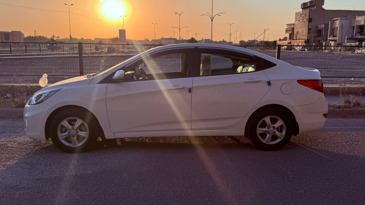 اكسنت خليجي ٢٠١٤ الشركه العامه
محرك ١٦٠٠ دوش دبل قطرة
ماشيه ٧٦ الف 
نضام ايكو اقتصادي
اشاير بالمري 
تحكم ستيرن
تبريد جيد
السياره مكفوله من الحادث والصبغ فقط بارد جاملغ امامي 
سنويه بسمي بغداد رقم انكليزي
السعر ١٠٢ بيها مجال 
حي الاعلام بغداد
‭***********‬
