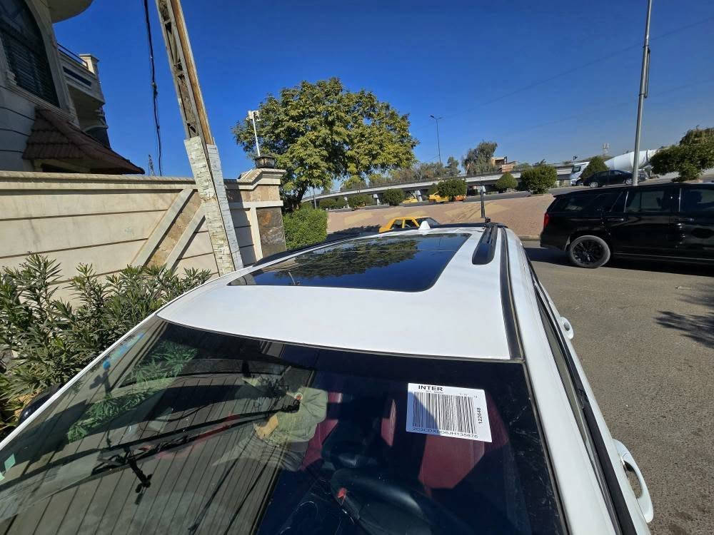 السلام عليكم اخوان 
صلو على محمد وال محمد واذكرو الله.
جيب خليجي  🇺🇸🇺🇸 S
موديل 2022 
وكاله هارلم 
ماشيه ٤٦ كيلو وليس ميل السياره كلش نظيفه ومكفوله 
رقم بغداد بأسمي وتحويل مباشر 

مواصفات ال S معروفه فول 1/1 
٠محرك V6 سته سلندر 3600🚩
٠غراض الوكاله بعدهن بيها
٠دفع رباعي 4x4 
٠ويل حجم 20
٠تدفئة ستيرن
٠شاشة حجم 8.4 
٠كشافات ضباب + LED + زنون 
٠رادارات ٣٦٠ درجه
٠توقف ذاتي مع قيادة ذاتيه
٠تحديد مسار 
٠حساسات امامي وخلفي 
٠كراسي جلد + تحكم كهرباء + تدفئه 
٠بانوراما
٠بصمه + بصمه ابواب + صندوك 
٠تشغيل عن بعد 
وبعد بيها كلش هواي مواصفات 
بيها بارد كلش بسيط بمقدار اصبع في باب السائق والباقي كفاله عامه حتى من الشخط 
السعر مناسب بالنسبه لخواتها ونظافتها✅✅
للاتصال *********** بغداد, العراق
