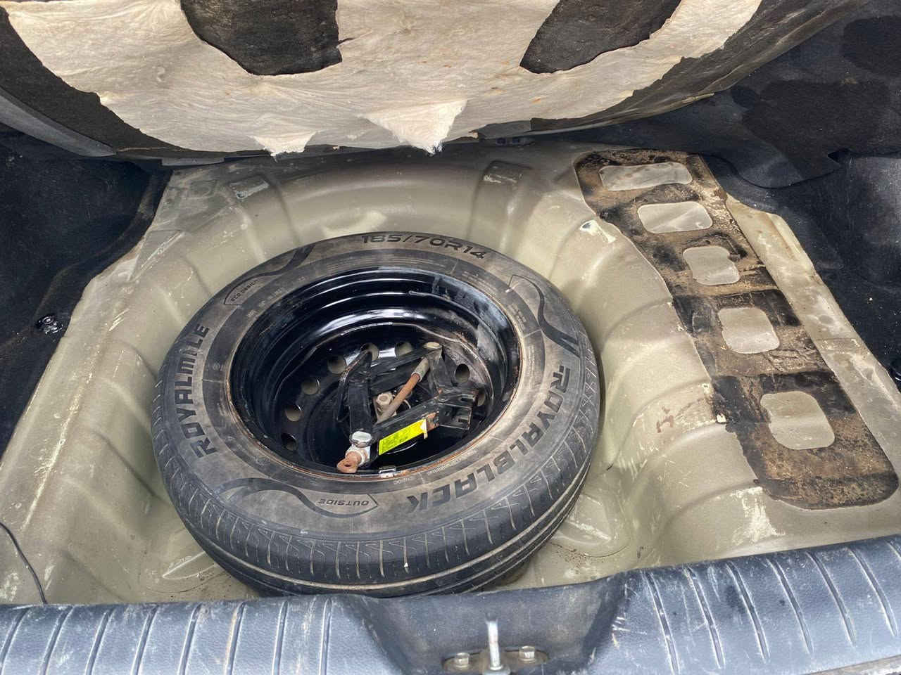 السلام عليكم كيا ريو مديل 2012 كفاله عامه سنويه ل27 هزه جديده تبريد ثلج تدفئه تخم تاير شاشه والسونار مرفق بالمنشور للاتصال *********** المكان نجف السعر 85 النجف, العراق
