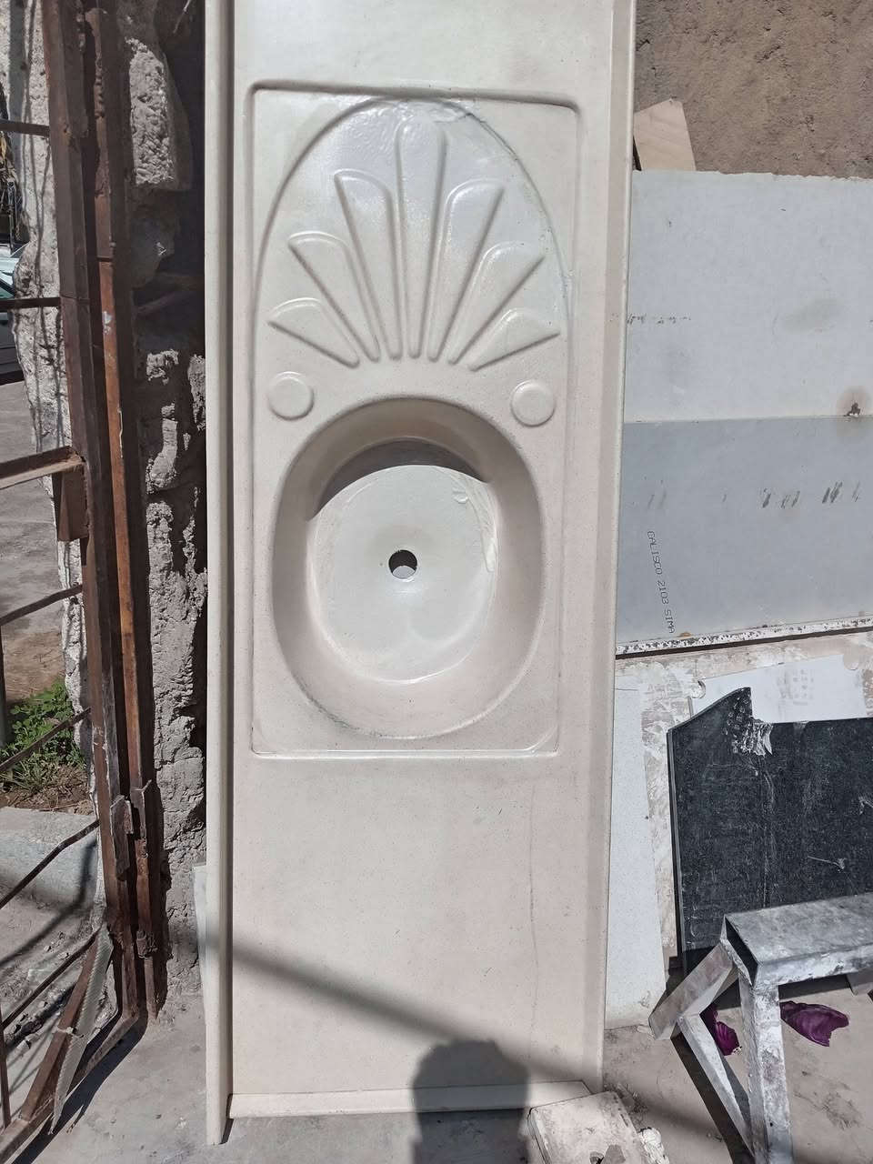 السلام وعليكم مرمر مستعمل شي قليل لسعر 50وبي مجال الطور 188العرض 630/***********
