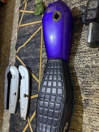 كشن+ تانكي وصفاحياته كامله+ عينه لاصليه +لايت كدام+صينيه زنجيل كلمن وس...