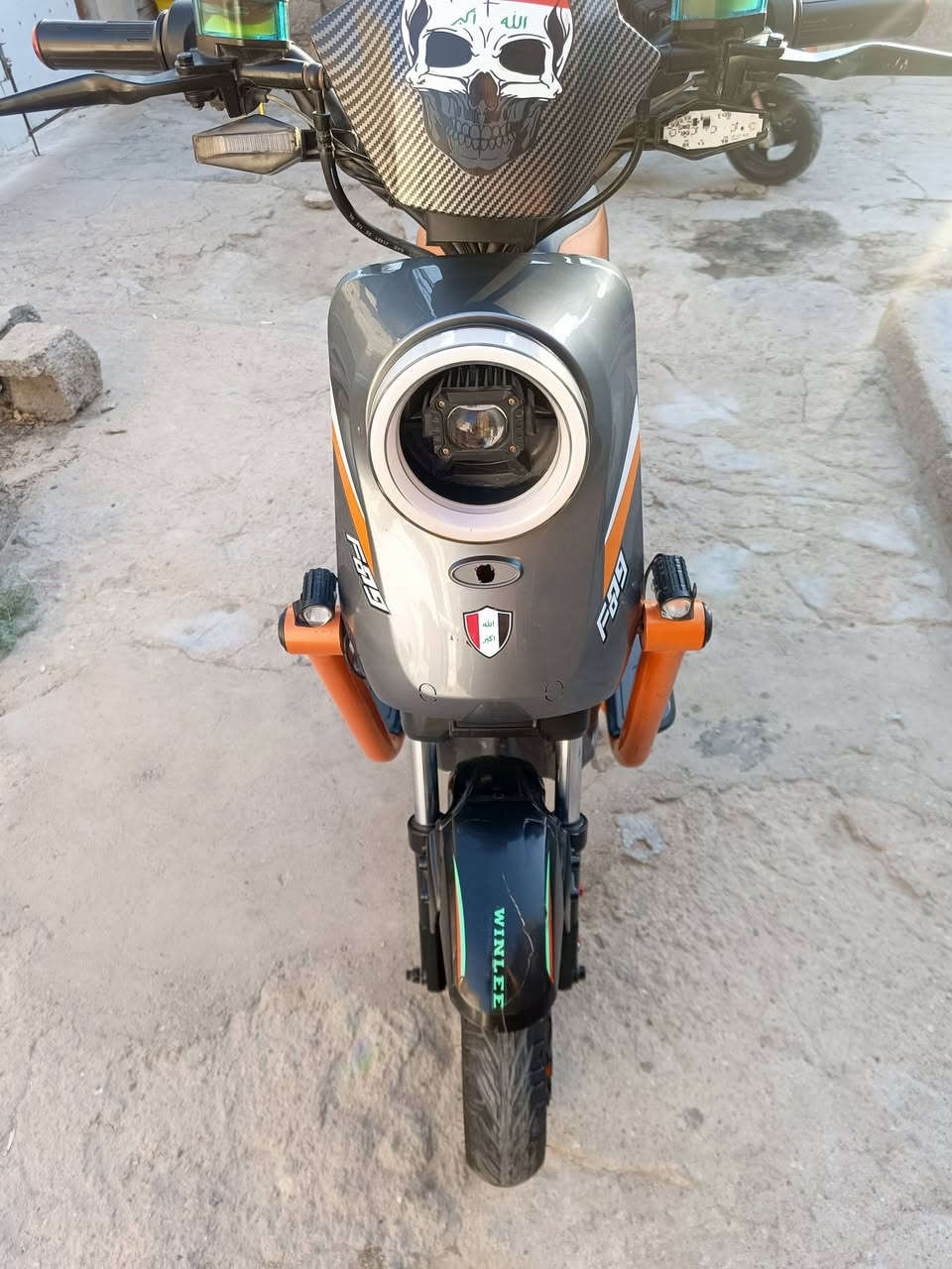 دراجه شحن f900
دراجه جديده بكل معنه مكلمه بطاريات 5 جديده 
***********
شط عرب الجزيره الفيحاء 
سعر 550 بي مجال
