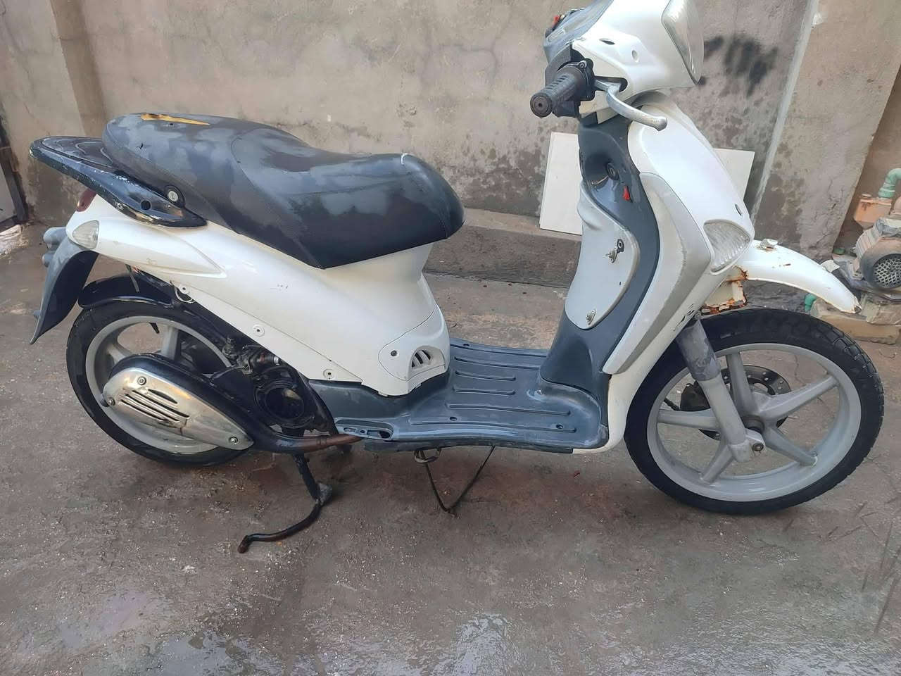 السلام عليكم دراجه بيجاو للبيع دراجه طافيه ناريه بلبلك مابيها دراجه نضيفه وحلوهه سعره 100وبيها مجال قليل للتواصل خاص موجود ‏‪0789 387 9773‬‏
