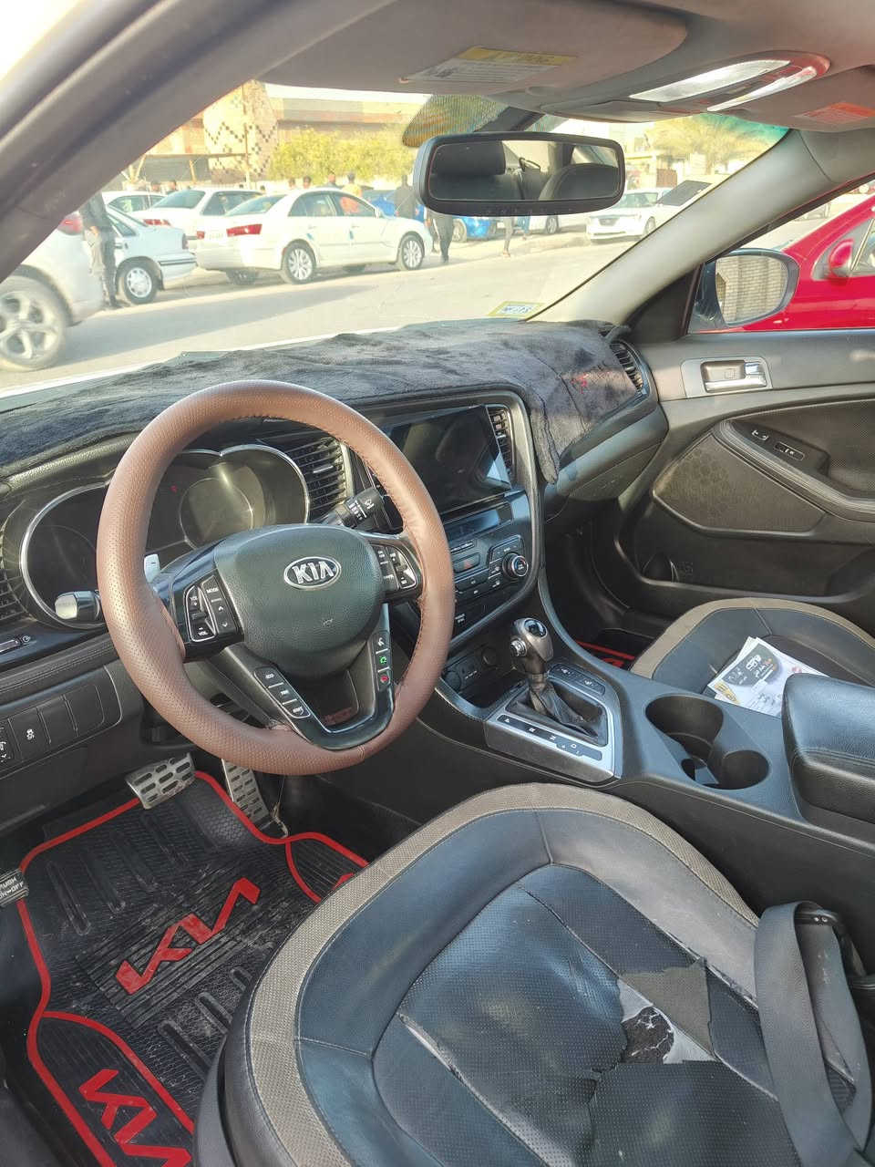 السلام عليكم
للبيع اوبتما 2011 امريكي ضربته بنيد وجاملغ صبغ بدون دواخل بالعراق كلير رش بابين والجاملغ عكس السائق الخلفي بدون دواخل سياره فول مواصفات vip اعلى شي بالاوبتما 
رقم انبار دولي جديد كير ومحرك بحاله جيده حداديه نص عمر 
السعر 105$ وبيها مجال 
مكانه فلوجه 
اتصال ***********
