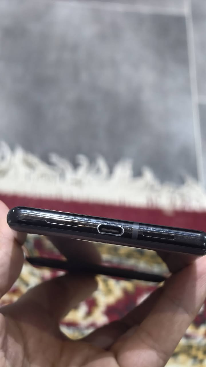 Google pixel 6 pro
🔥 للبيع Google Pixel 6 Pro 🔥

📱 256GB / RAM 8GB

✅ البطارية والشاشة مبدلات قبل أسبوع.
✅ الشاشة نوعيتها زينة وكلفتني 125 ألف.
✅ البصمة تشتغل لكن استجابتها مو مثل الوكالة بسبب تبديل الشاشة.
✅ الجهاز شغال طبيعي.

⚠️ ملاحظة: أجهزة Pixel معروفة باستهلاك البطارية، لذلك يحتاج شحن أكثر من،يعني تحتاج تشحنه3 مرات بل يوم

💰 السعر 150 ألف دينار نهائي.
🚫 رجاءً لا تدخل خاص حتى تكسر بالسعر، السعر من الآخر وما بيه مجال.

الجاد يراسلني خاص.
عنواني البصرة


**إذا كنت صاحب هذا الإعلان وتريد حذفه لأي سبب، رجاءا أرسل رسالة إلى الدعم الفني**