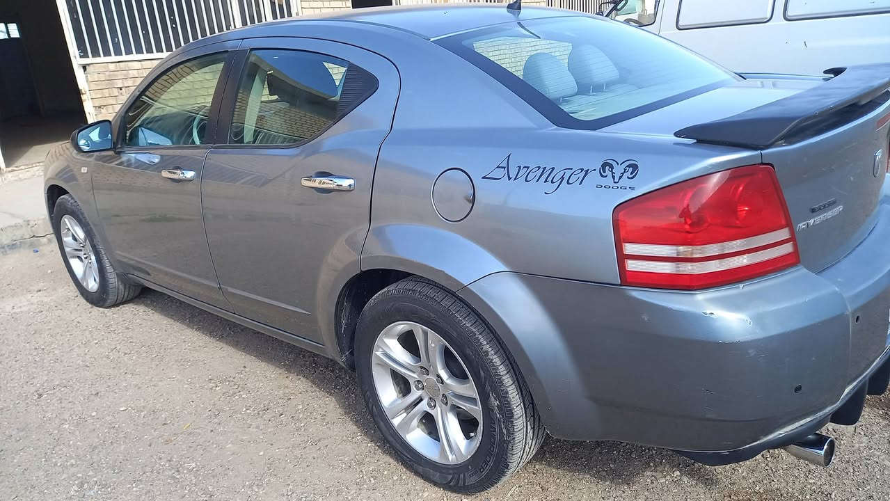 سلام عليكم اللبيع دوج افنجر ٢٠٠٨  محرك ٢٤٠٠ كير ٤ نمر دخول كندي بيهه اشاير بل جاملغ بيهه ٣ قطع صبغ بدون دواخل الجاملغ اليمين والباب الصدر والخلفي تبريد يشتغل بس حالين الدكمه مال الايسي عاطله الصدر بي ملاحظات وعندي السونار موجود السياره كشره ابلادي الجراد الي بيهه فقط ٣ قطع شاشه كبيره وكامره اماميه وخلفيه وحساس امامي وخلفي السعر ٧٠   وبيهه مجال الرقم بغداد بسمي  اتصل  ***********
