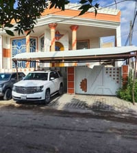 دار تجاري • 240م • ركن على شارعين