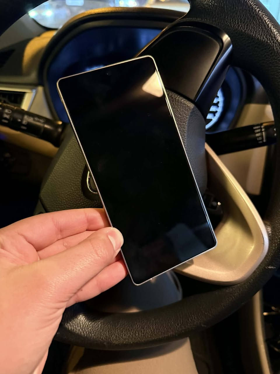 السلام عليكم
S25 الترا للبيع 
ذاكره 256
الجهاز نضيف جدا و استخدام قليل و بعده بل ضمان
***********
