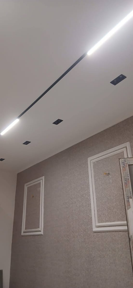 ✨ تريد بيتك يصير أفخم وأجمل؟ ✨
نقدم لكم تنفيذ جميع أعمال:
🔹 ديكورات الجبس بورد الحديثة
🔹 أصباغ داخلية وخارجية بأحدث الألوان
🔹 تصاميم أسقف مودرن وكلاسيك
🔹 قواطع جبس بورد للمنازل والمحلات
✔️ شغل نظيف ودقة بالتنفيذ
✔️ أسعار منافسة بالسوق
✔️ خبرة في المجال
📍 العمل في بابل والمناطق القريبة
📩 للحجز والاستفسار راسلنا على الخاص الآن
وخلي بيتك يصير تحفة فنية 🔥 ***********
