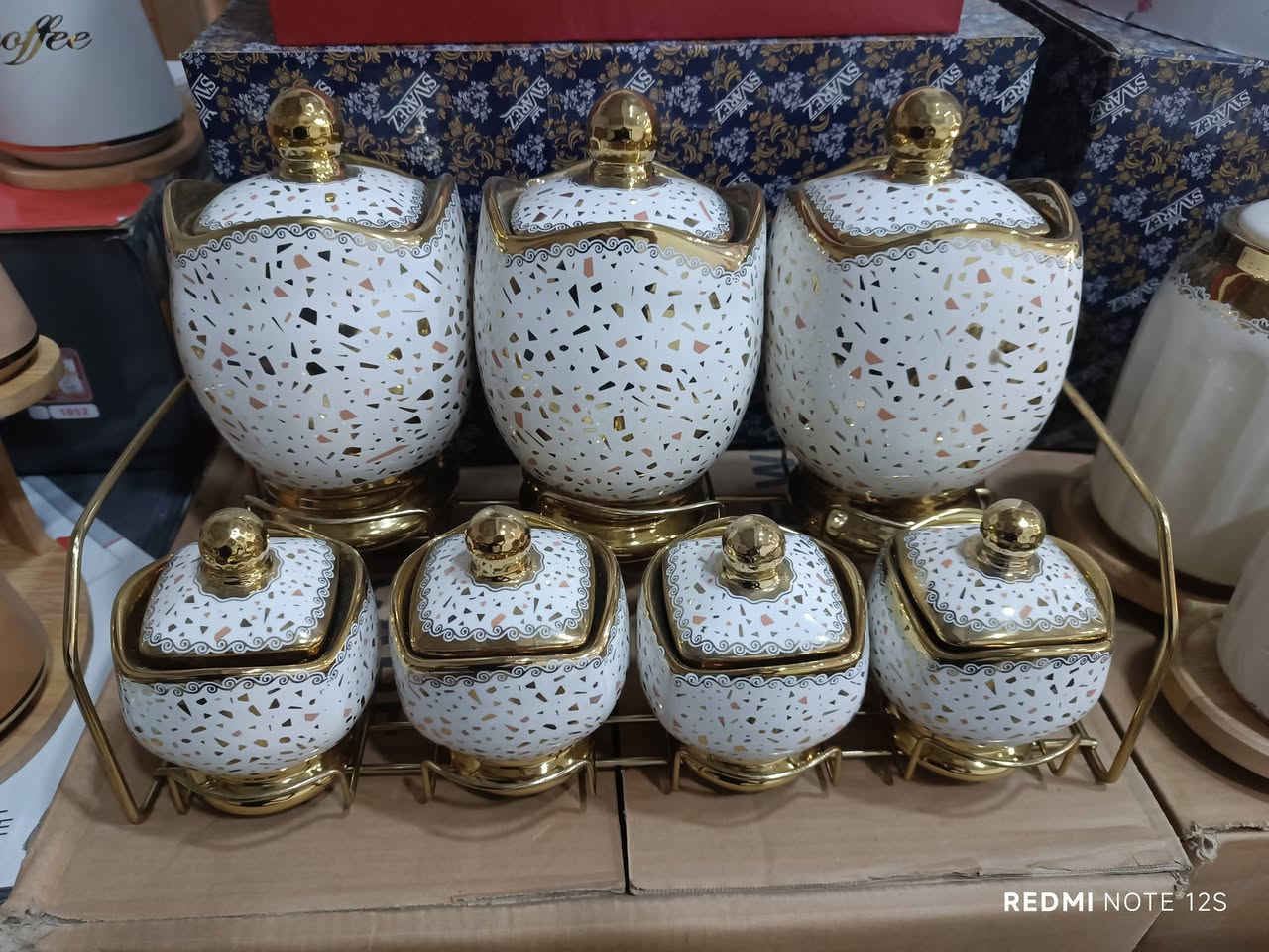 سيتات توابل فرفوري + سيتات فناجين 
عنوان صلاح الدين/ قضاء الدور _ حي المعهد مقابل جامع الصحابه مجاور معرض الريان 
متوفر توصيل


**إذا كنت صاحب هذا الإعلان وتريد حذفه لأي سبب، رجاءا أرسل رسالة إلى الدعم الفني**