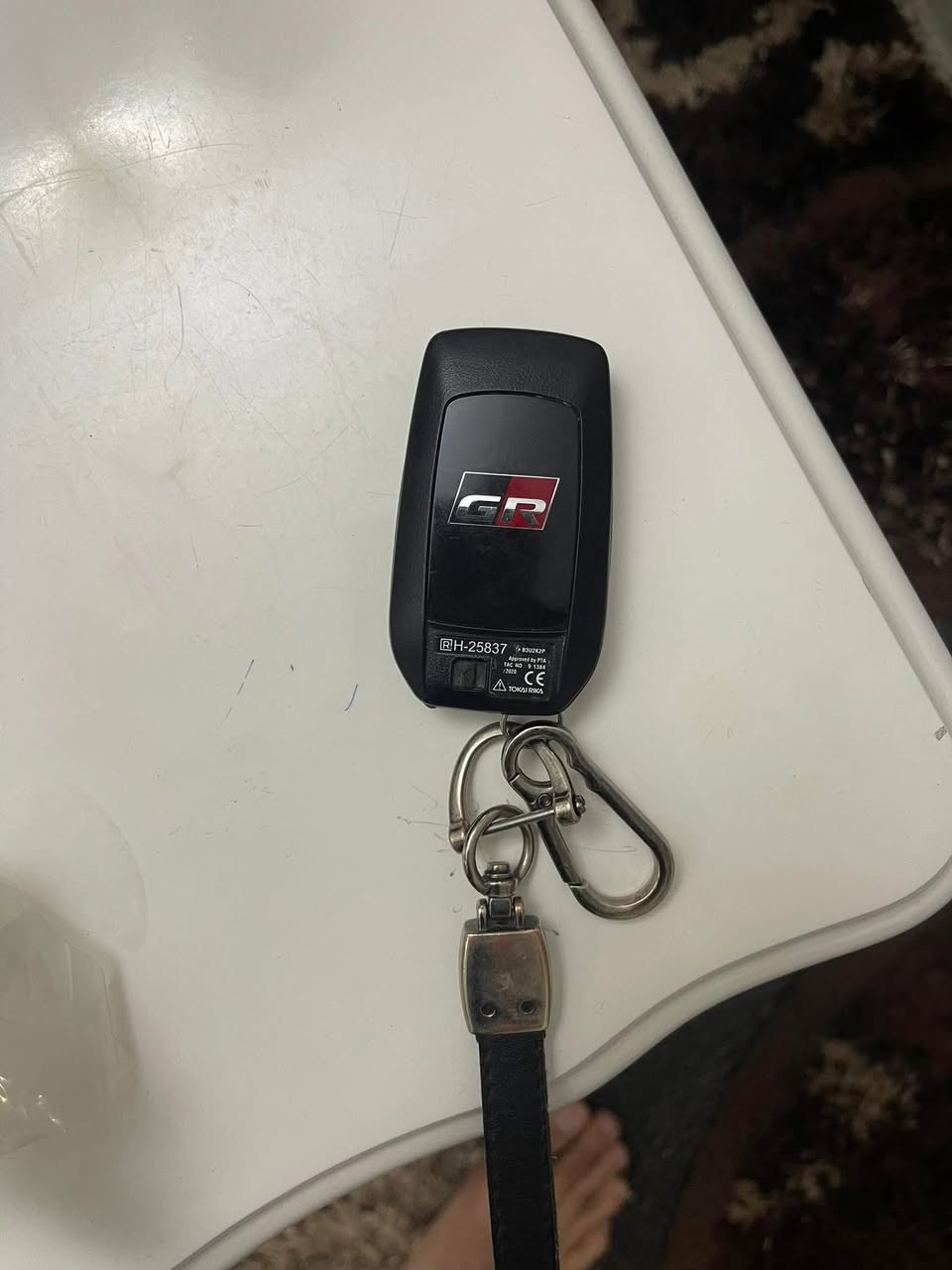 السلام عليكم
متوفر بصمه هايلوكسGR اصليه  اصليه فقط تبرمجها مال شركه للبيع 
بغداد 
رقم الهاتف ***********
