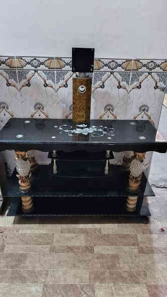 مكلف بالنشر 
غراض للبيع
  ***********
