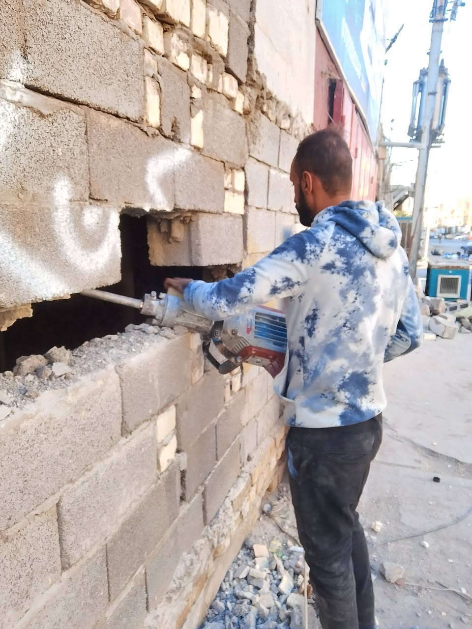 كادر تفليش سقوف جدان أرضيات قلع كاشي شتايكر تفليش كاصوصه صب  رباطات درج بيتونه ستار تكشير سيراميك حمام مطبخ قفاز ارضيه حادله ارضيه  رقمي وبي ***********
من رخصة الادمن السلام عليكم يوجد كادر عمال لتنظيف البيوت ويوجد كادر لتفليش البيوت ويوجد كادر لصب يدوي وصبت نظافه وصىب رباط وتصليط صطح ويوجد كادر لقلع السيراميك والكاشي والشتايكر ويوجد كادر لحدل القطع وتخيل سبيس ويوجد كادر لتصعيد المواد كافه 
***********
