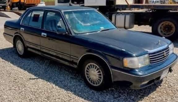 ارنب 95 
ب65
سنويه ال27 باسمي 
تبريد 
تخم تاير جديد 
رقم واسط ومكانها واسط 
باتري  كمبريسر داينمو جديد تبريد  محرك كير شرط مكفول من كصه ونقل جثه 
***********
