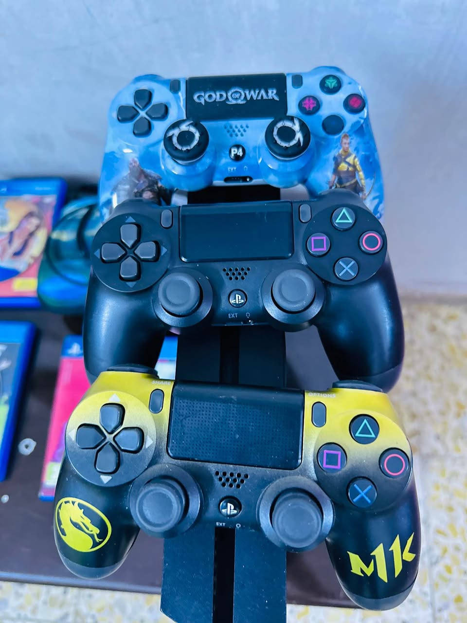 السلام عليكم شباب بلي فور فات للبيع وياه قرص فيفا 25 عربية وفيفا 20 وقرص سيارات
وقرص GTA 5
وواتش دوغز 2 
وبي حساب يحتوي ع لعبة ذا ويتشر 3 دائمية + مافيا ثلاث اجزاء 
مع ثلاث يدات وحده اصلية وثنين تجاريات 
السعر قيم بما يرضى الله وتعال خاص مكاني بغداد مدينة الصدر الجهاز نظيف كلش ومابي اي مشاكل شرط الفحص بغداد, العراق


**إذا كنت صاحب هذا الإعلان وتريد حذفه لأي سبب، رجاءا أرسل رسالة إلى الدعم الفني**