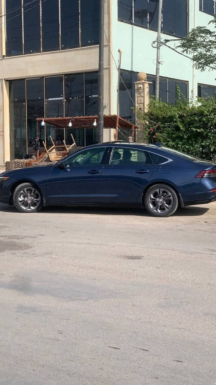 رقم بغداد
📍 بعقوبه – السياره كلش حلوه ونصبه

🚗 السيارة مواصفات حلوه و ضربە 
خفیفە و الصوره مال حادث بلمنشور
⸻

🔹 الموديل: 2023
🔹 الفئة: EXL 
🔹 المحرك: 2.0 لتر هايبرد تنفس طبيعي
 (بنزين + كهرباء)
🔹 ناقل الحركة: أوتوماتيك CVT
🔹 الدفع: أمامي
🔹 اللون الخارجي: نيلي غير محدد
🔹 الداخلية: جلد فاخر – تسخين المقاعد – تحكم كهربائي
🔹 الممشى: 46,000 كم قابل للزياده
🔹 الوارد: أمريكا 🇺🇸
📸 صور الضربة موجودة

⸻

✅ أهم المواصفات:
✔ شاشة كبيرة + كاميرا خلفية
✔ رادار + نظام مانع التصادم
✔ حساسات أمامية وخلفية
✔ فتحة سقف
✔ دخول ذكي + تشغيل بصمة
✔ مثبت سرعة ذكي (Adaptive Cruise Control)
✔ اربع انضمة قياده 
✔ نظام صوتي فاخر
✔ ستيرنغ تحكم كامل
✔ مقاعد جلد تسخين
✔  خزن ميموري 
✔ شاشه تدعم الكار بلي وابل كار بلي واندرويد اوتو
⸻
  

• السيارة ميكانيكياً ممتازة وجاهزة للاستخدام بدون أي مشاكل

⸻

📍 المكان: بعقوبه
 مراوس ب (التيما sr) 24 وفوك
بيع 195 
📞 للتواصل (اتصال أو واتساب): 
***********

🔥 سيارة اقتصادية، قوية،  مواصفات حلوه
