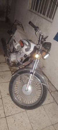 أوراق كاملة • للبيع • مستعمل