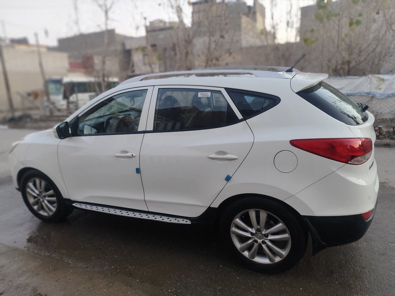 السلام عليكم للبيع فقط
سيارة توكسن 2011
رقم اربيل 
محرك حجم 2000 دوش لا صرف ولا نفخ
ما بيها صبغ و سيارة باسمي
السعر 145
مكان السيارة .. معرض نينوى


**إذا كنت صاحب هذا الإعلان وتريد حذفه لأي سبب، رجاءا أرسل رسالة إلى الدعم الفني**