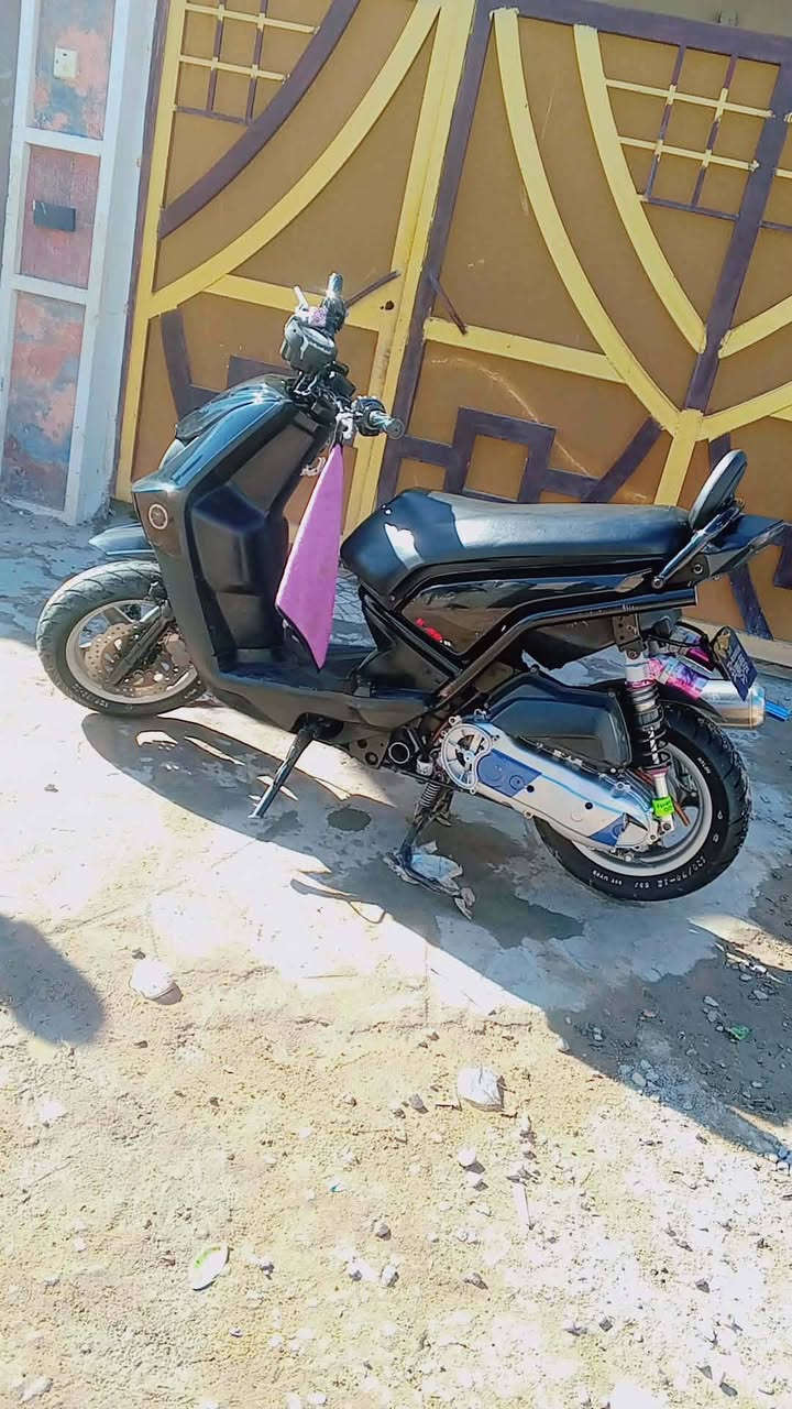 سلام عليكم للبيع
سكنس جبلي مزوده خارج فقط 
سعر 1250 وبيه مجال 
 وبيه وصل معرض ما صار له هواي من طالعه 
ستفسار ع رقم ***********
