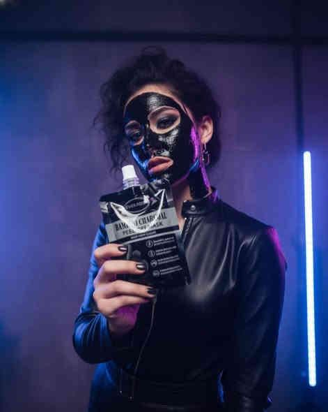 مشاركة للمنشورات والبيج 🔥
تفاعل داخل المنشورات ☑️
تزيد من فرصكم بالربح بالقرعة☑️ العشوائية الشهريه المستمره 🔥🔥
ماسك قناع ستاركى 🔥🔥🔥
....يقضي علي الحبوب والمسامات والبقع والدهون والرؤوس السوداء يقوم بتفتيح لون البشره 
يستخدم 
1 للبشرة الدهنية 
2 المسامات 
3 الرؤس السوداء 
4 تجاعيد الجلد والخطوط الدقيقة
5 الحبوب والبقع
6 عيوب البشرة
طريقه الإستخدام 
تنظفين وجهك وتحطي منشفة سخنة من ثلاث الي خمس دقائق عشان تتفتح المسامات 
بعدين تحطي القناع من اعلي الي أسفل لمده 15 دقيقه 
او حتي يجف القناع ؛بعدين تشيليه 💚🌷💗
الاصلي ضمان 2,000☑️
قطعتين 3,000☑️

قناة التليكرام الخاصة بكوزمتك ارشد حصراً ، وغير مسؤوليين عن اي قناة تحمل اسم كوزمتك ارشد غير هذه القناة فقط . 

رابط القناة : 
t.me/ARSHEDALIg

العنوان ♦️♦️♦️♦️♦️♦️
الديوانية / شارع الوكفة القديمة 

جملة /ومفرد
للحجزوالاستفسار
واتس اب📲 حصراً
*********** || ارشد
*********** || ارشد

🚚🚕🚚🚕
يوجد خدمة توصيل لجميع المحافظات 

توصيل المحافظات  5,000 الاف دينار 

اضغط لـ معرفة صفحة الانستكرام 
https://www.instagram.com/4_24s?igsh=MWQyMjhzajBkbHR0dA==

اضغط لـ معرفة صفحة الفيس بوك
https://www.facebook.com/share/17e5abKMmY/
