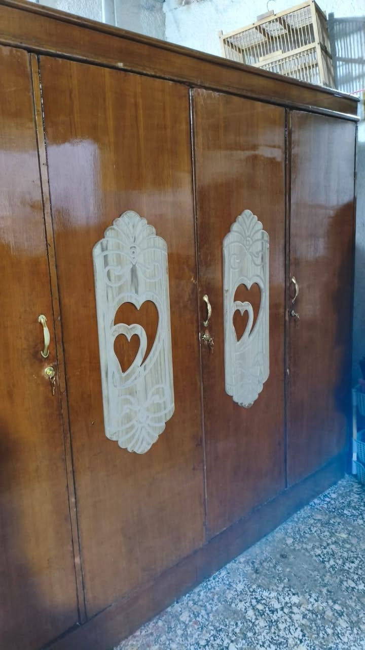 كنتور 4 باب كلش نضيف سعر 150 بي مجال للشراي والكنتور ابو 6 باب طابقين 250 بي مجال للشراي بيع مستعجل المكان القبله


**إذا كنت صاحب هذا الإعلان وتريد حذفه لأي سبب، رجاءا أرسل رسالة إلى الدعم الفني**