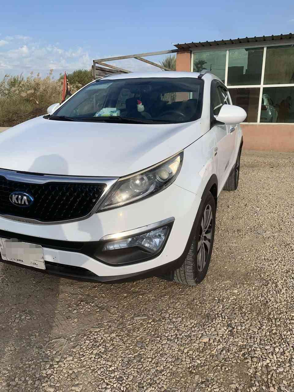 كيه سبورتج موديل 2014 وارد خليجي رقم بغداد مكينه 2000 دوش
مصبوغه عام بدون ضربه  وبيهه سونارهه 
كهربائيات تخم  تاير باتري كله شغال 
السعر 118 
العنوان /بابل مشروع المسيب 
***********
