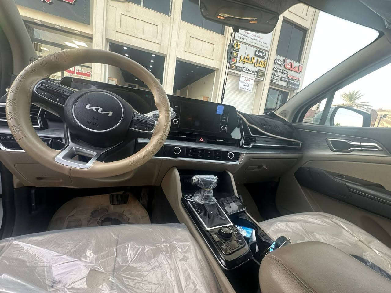 للبيع  سبورتج ٢٣ خليجي رقم بغداد بسمي مكفوله من الصبغ بيها بارد كلش قليل  باسمي رقم بغداد الجديد ماشيه ٥٠ الف مكينه ٢٠٠٠ موصفات نص فول بصمه تشغيل بصمة ابواب تشغيل عن بعد
السعر ٢١٣وبي مجال حك الجيه للاتصال ***********
مكان السياره بغداد مراوس ممكن حسب قناعه الطرفين
