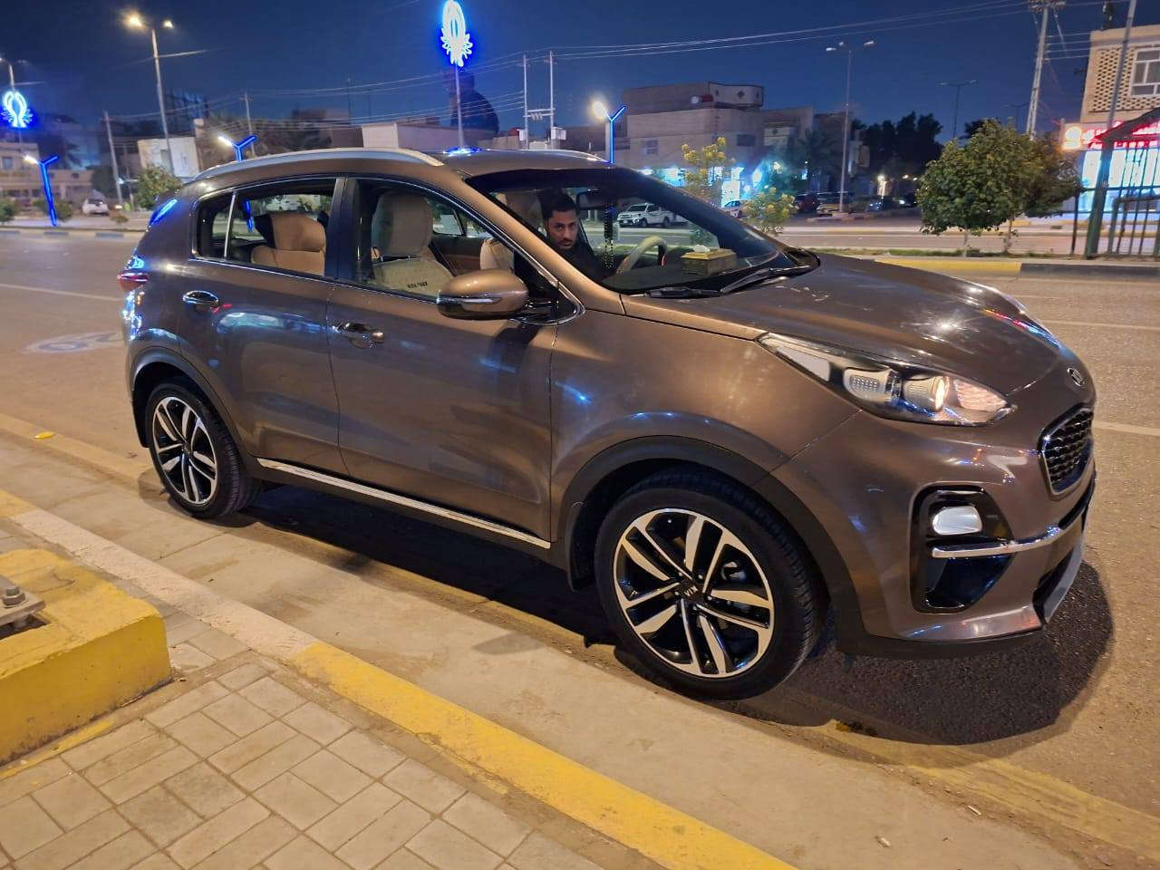 سلام عليكم سيارة نوع سبورتج مديل 2020 خلجيه فول مواصفات ماعده الفتحه السياره جاهزه كير مكينه حداديه تخم تاير تبريد مكينه 2400 دوش السياره كفاله عامه من كلشي السعر 198 وبيه مجال العلوان كربلاء بسمي تحويل مباشر  *********** بيع فقط
