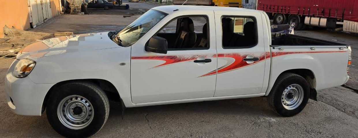 🚘 Mazda BT-50 Double Cabin
💵 Price: 11,000$ (چاوپۆشی هەیە بۆ کڕیاری جدی)

✅ دوو کابین (Double Cabin)
✅ مۆتۆر زۆر باش
✅ گیربۆکس زۆر نرم و بێ کێشە
✅ شاسی پاک
✅ ناوەوە و دەرەوە خاوێن
✅ کاسەکە پاک و ئامادەی کار
✅ گونجاو بۆ کار، بارهەڵگری، شرکت، فرۆشگا یان بەکارهێنانی ڕۆژانە

📋 فحص و وێنەی بۆیا هەیە

🚗 ئۆتۆمبێلەکە هیچ کارێکی نەماوە، سوار بە و بڕۆ.

📍 هەولێر
📞 0750 472 6001

تەنها کڕیاری جدی پەیوەندی بکات.
