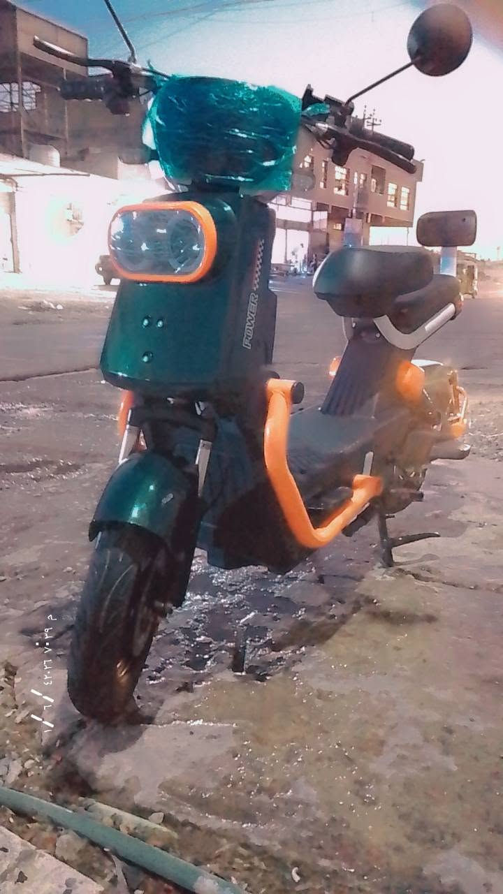 دراجه شحن للبيع السعر 500 وبها مجال العنوان بغداد الرقم ***********@
