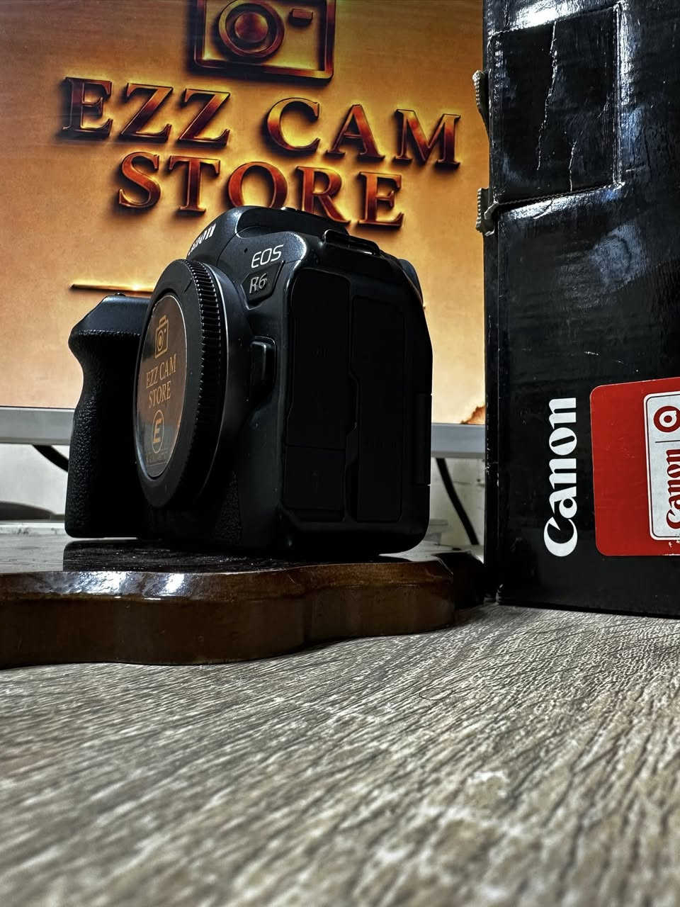🔥 الأداء اللي معتمد عليه المحترفين 🔥

Canon R6 Mark I 📸  
كاميرا احترافية بأداء قوي وثبات ممتاز يخليك جاهز لأي شغل 🔥

🎥 تصوير 4K بجودة ممتازة  
⚡ Auto Focus سريع ودقيق  
📸 ألوان كانون الأسطورية  
🛡️ ثبات رهيب للفيديو والصور

الحالة : نضيفة جدًا / كسر زيرو ✅  
جاهزة للشغل والمعاينة متاحة 👌

💰 أفضل سعر عند  
EZZ CAM STORE ✨

احجز دلوقتي قبل ما تخلص


**إذا كنت صاحب هذا الإعلان وتريد حذفه لأي سبب، رجاءا أرسل رسالة إلى الدعم الفني**