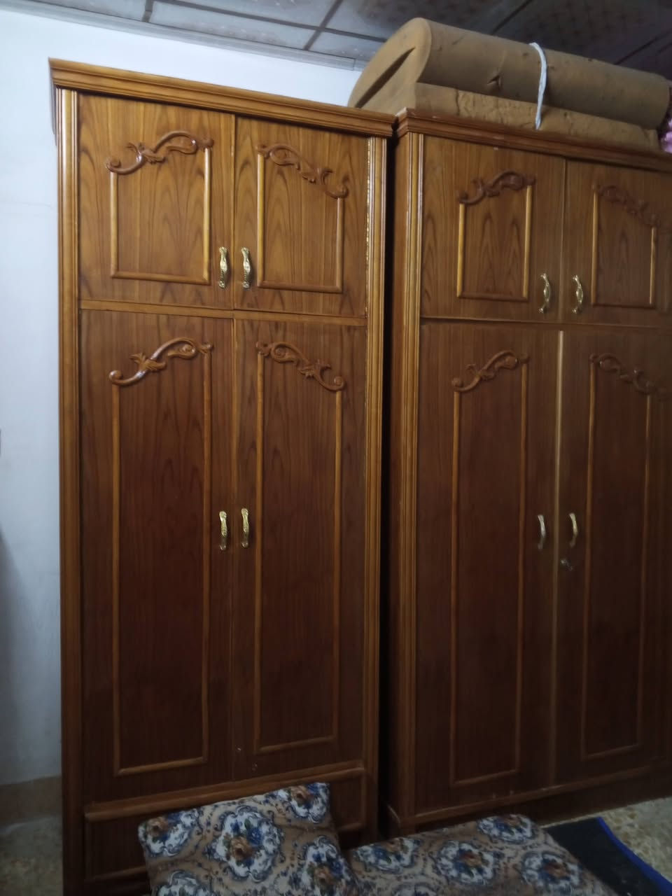 السلام عليكم غرفه ملحق 5 ابواب خشب ثقيل غرفه نضيفه السعر 850 وبيها مجال العنوان موصل حي سومر الرقم *********** واتساب
