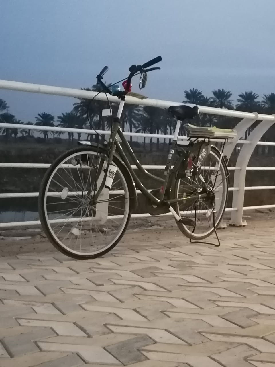 سلام عليكم باسكل حجم 26 باسكل جديد شباب والله بس اني معتاز اريد ابيعه سعر 160 بيه مجال رقم الاتصال *********** مكان ميسان ناحيه السلام بس شراي يتبع الا شراي لايتعبني شراي تصل وتشلع عيوني
