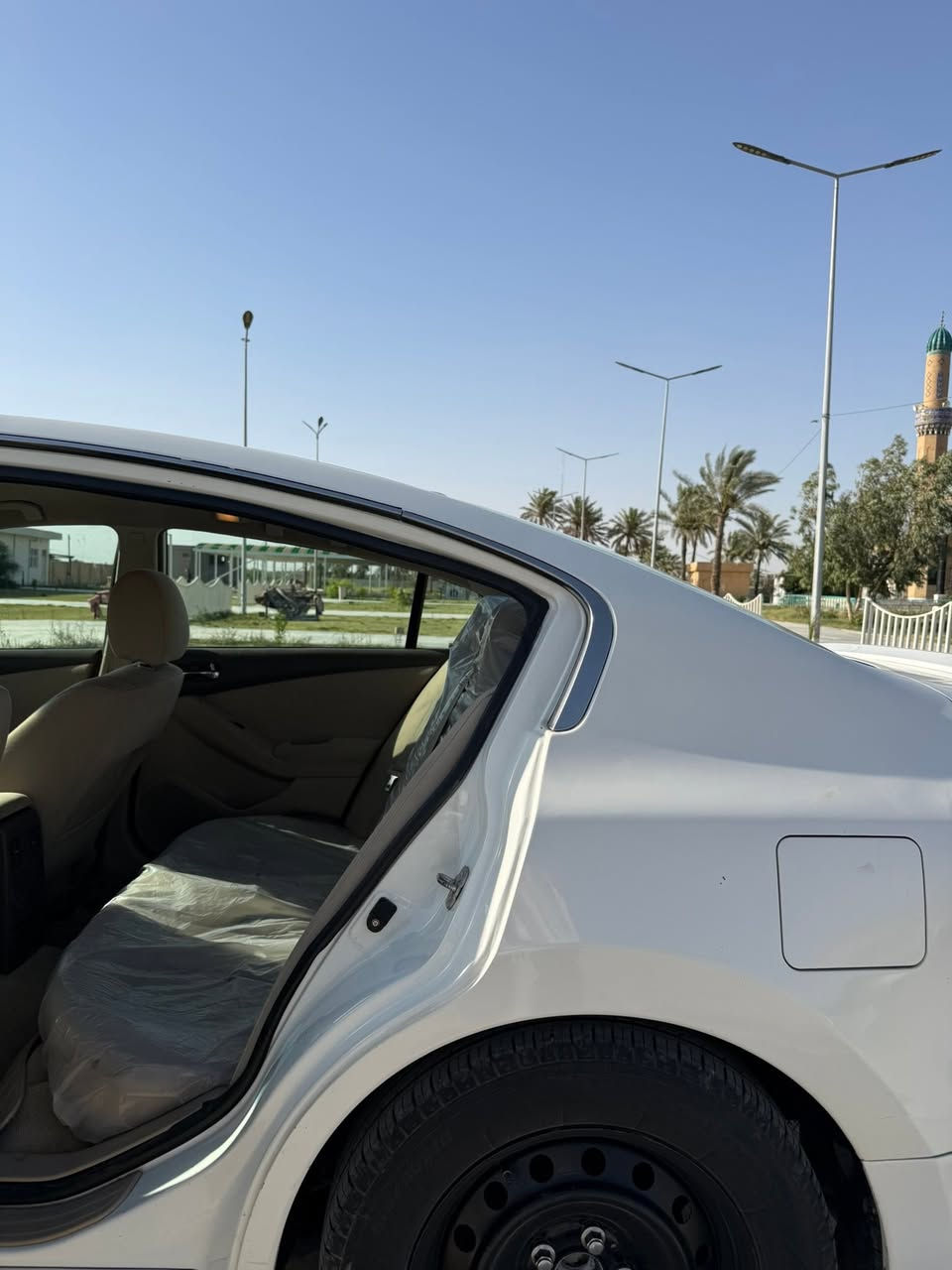 نيسان التما خليجي موديل 12
 ضرر جامرلغ خلفي فقط 
سيارة مناقصها برغي كير محرك مكفولات
 تبريد قطعتين
 بصمه حساسات رقم اربيل بسمي
بكاني بعقوبة *********** اتصال فقط
