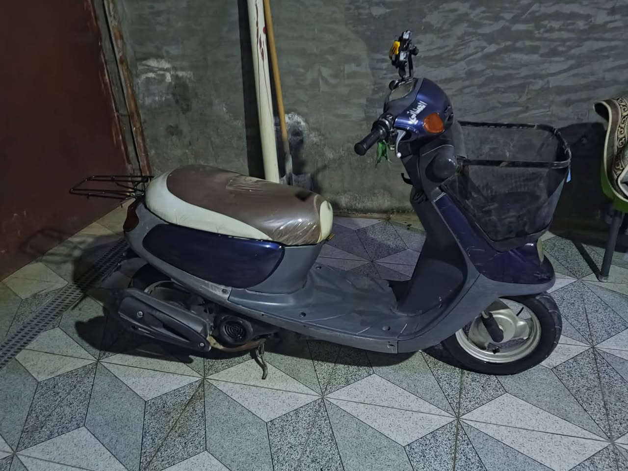 دراجه ام سله للبيع مفتوحه مره وحده السعر 325وبيهه مجال اتصال على الرقم *********** او خاص شاصي مكفول او مراوس
