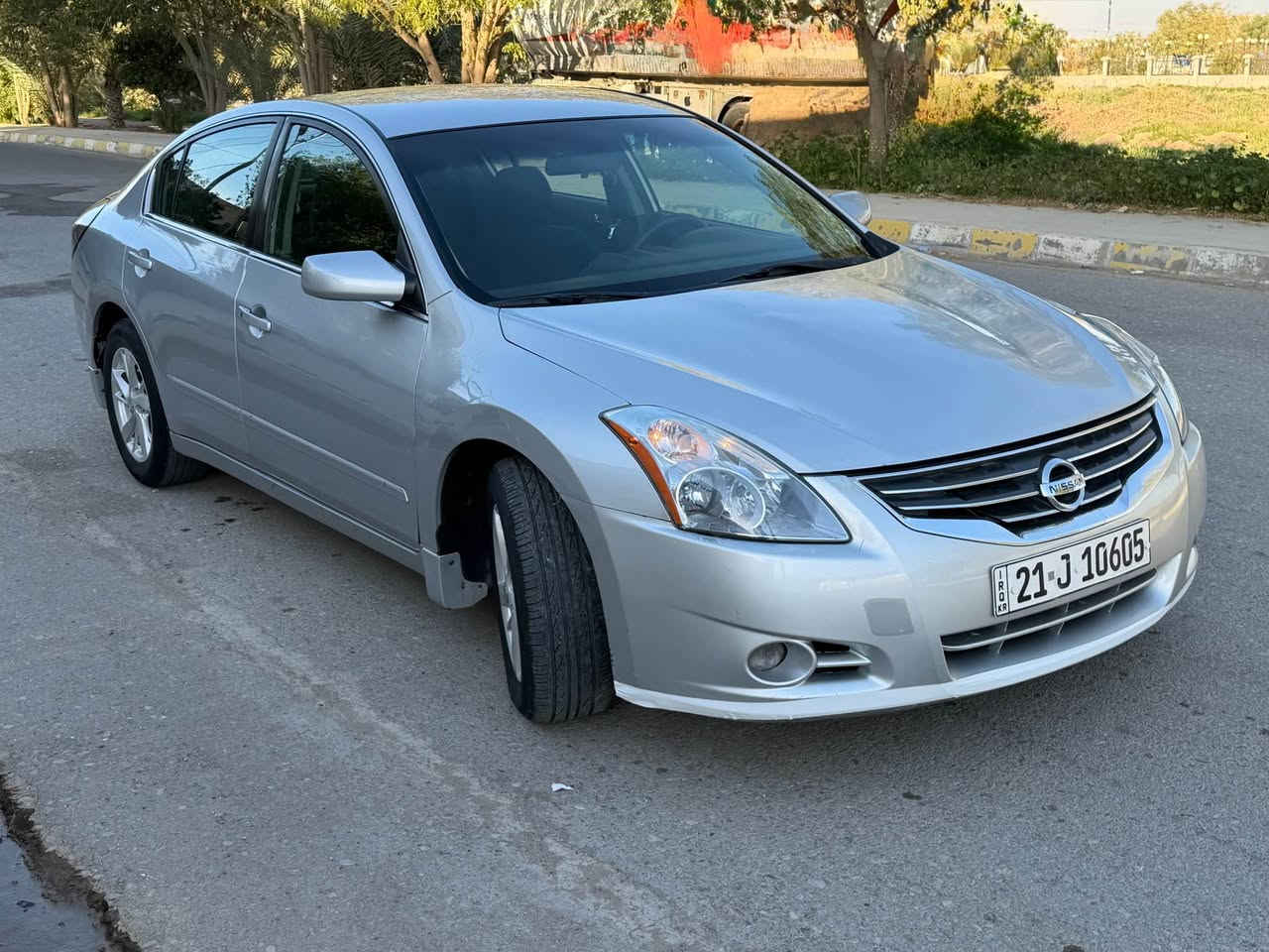 نوع السياره  نيسان التيما 
موديل 2012 
ماشيه154
حجر ردار ابشرط
حادث فقط جاملوغ بونيد 
بدون دواخل 
رقم سنويه جديد تخم تاير حداديه جديده 
السعر 105$ بي مجال 
للاستفسار ***********
العنوان ديالى خانقين / معرض خانقين للسيارات
