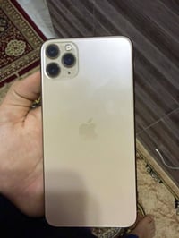 ايفون 11 برو ماكس  السعر 425الف  بطاريه 76 مكفول من الكسر وفتخ للاستفس...